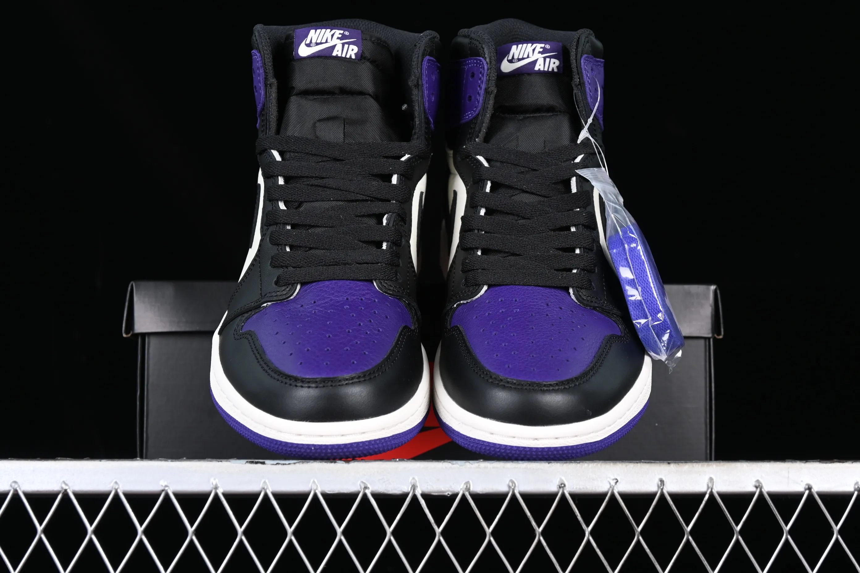 All categories Air Jordan Jordan series basketball shoes Air Jordan 1 High Pure original Air Jordan 1 Court Purple AJ1 Joe 1 black purple toe basketball shoes 555088-501